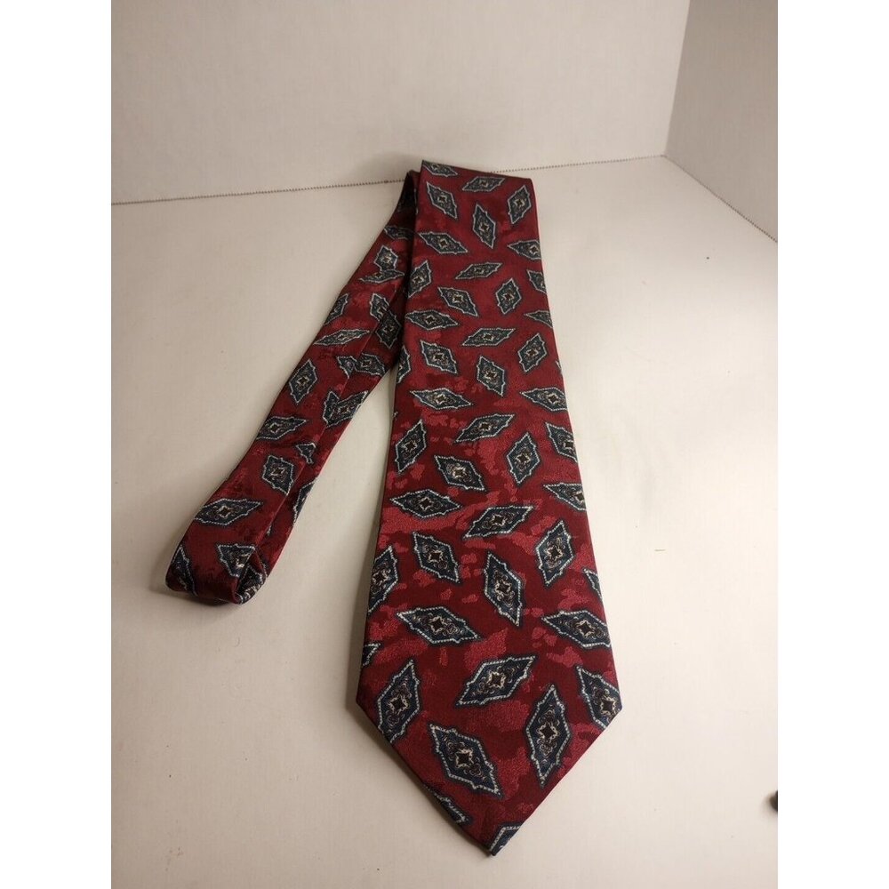 Men's Vintage Christian Dior Monsieur Classic  Necktie Burgundy Paisley Made USA